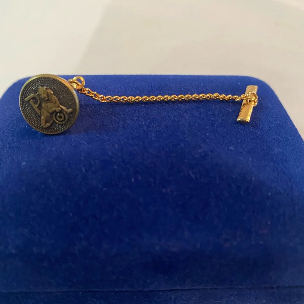 Vintage 1960’s Pachmayr Gun Works Gold Plated Cufflinks and Tie Clip